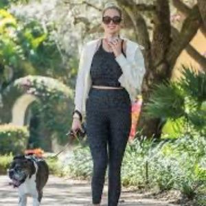 Old Navy Extra High-Waisted PowerSoft Hidden-Pocket Leggings Black Gray Leopard